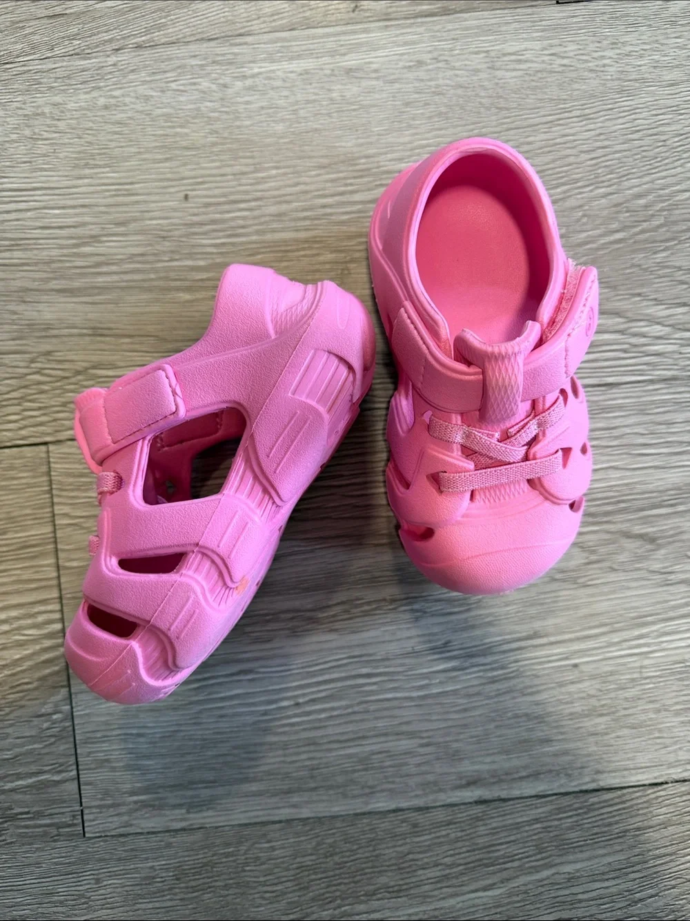 Stride Right Pink Lightweight Water-Friendly Sandal sneaker